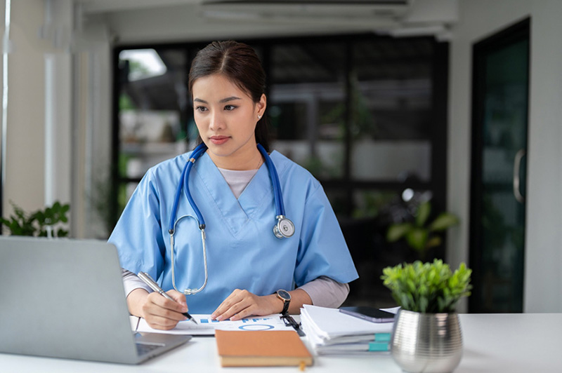 Loi-ich-khi-du-hoc-nghe-Duc-dung-do-tuoi