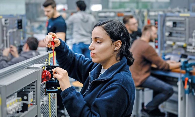 Nhom-nganh-ky-thuat-va-cong-nghe