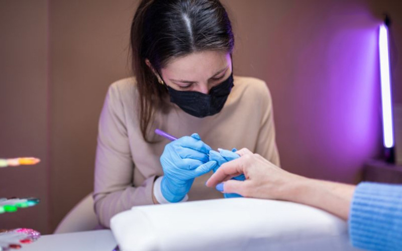 Tong-quan-ve-du-hoc-nghe-Nail-tai-Duc