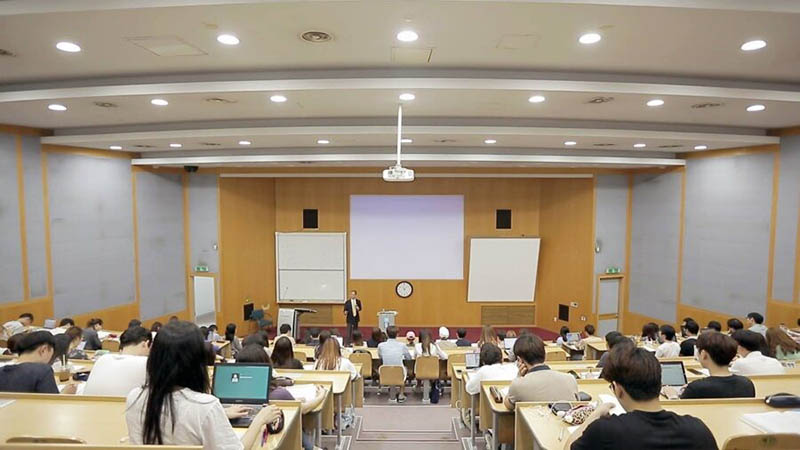 Du học sinh Hàn Quốc trợ giảng