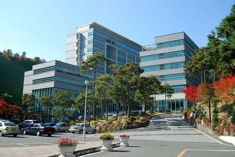 Co-so-dao-tao-Dai-hoc-Joongbu