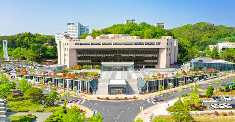 Tong-quan-ve-Dai-hoc-Quoc-gia-Chonnam-JNU