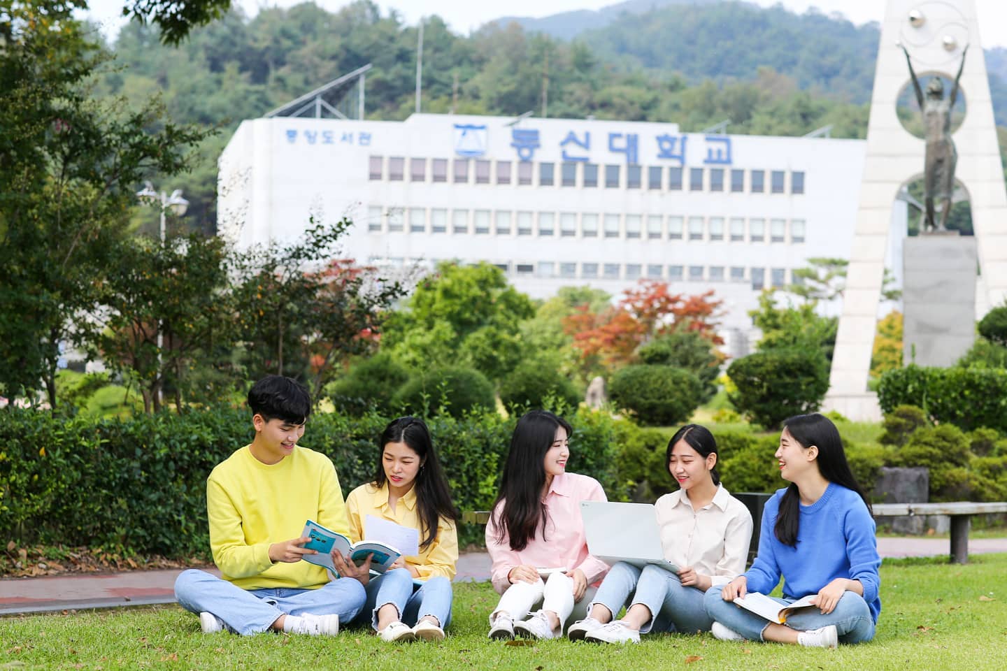 Chuong-trinh-dai-hoc-tai-Dongshin-Visa-D-2-Cac-nganh-noi-bat