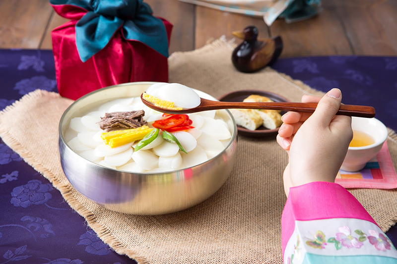 An-canh-banh-gao-Tteokguk