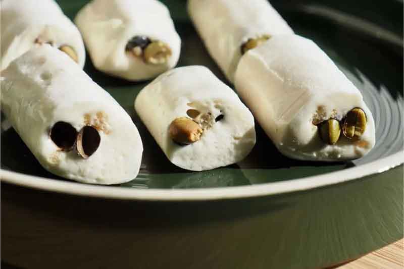 Kẹo Yeot biểu tượng may mắn